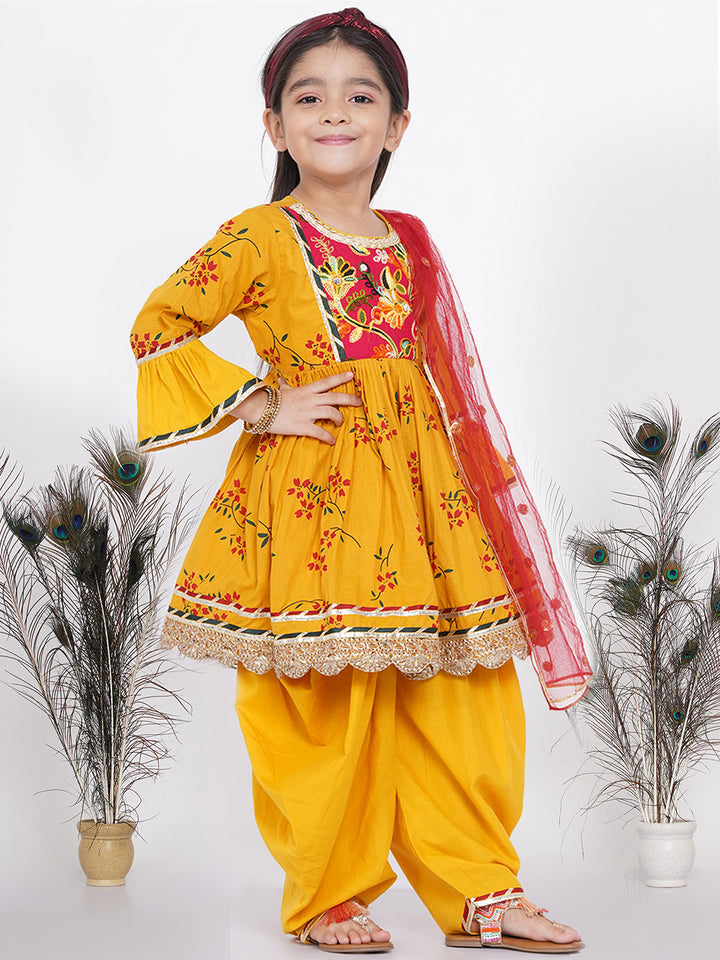 Girls Jaipuri Lacework and patchwork Kurta frock with Salwar and Dupatta - Little Bansi